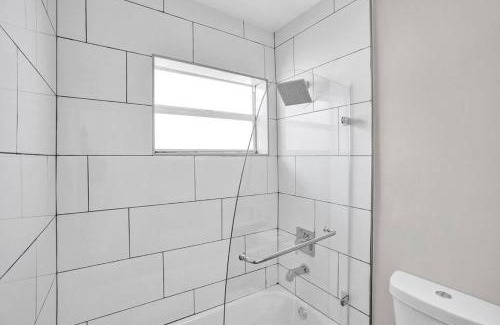 Harbordale Apartment | Poinciana Getaway 1BR Apartment Near FLL Airport