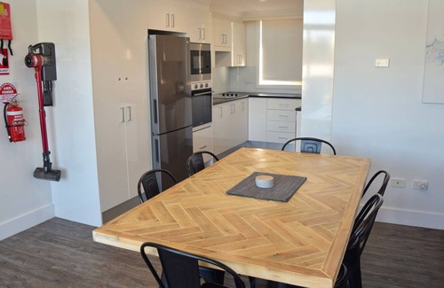 South West Rocks Apartment | Point Briner # 7 - walk to the beach
