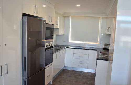 South West Rocks Apartment | Point Briner # 7 - walk to the beach