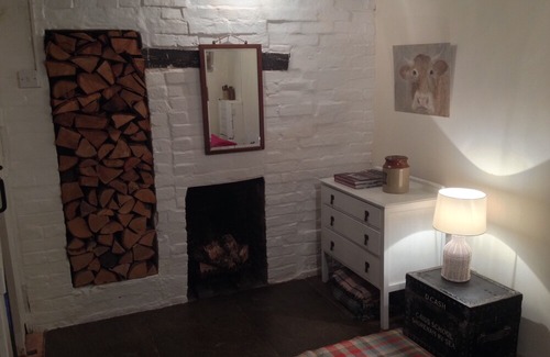 Ticehurst Cottage | Point Cottage, Ticehurst, East Sussex 2 Double Bedrooms