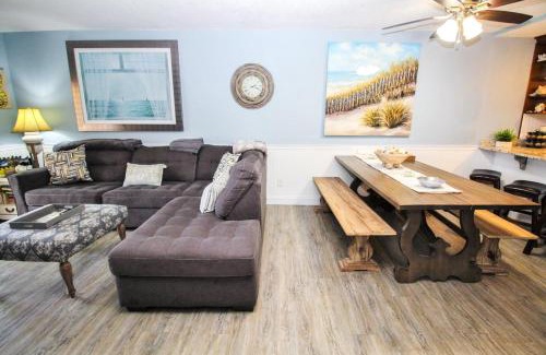 Point East House | Point East 318