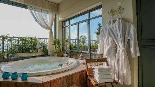 Kela Alon Cabin | Point of View