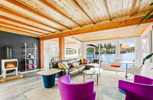 Rollingbay House | Point Perfect