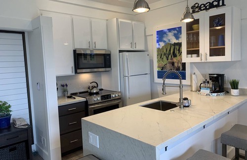 Poipu Condo | Poipu Vibes in Modern Comfort! New Remodel AC- OCEAN VIEW Washer Dryer Rare find