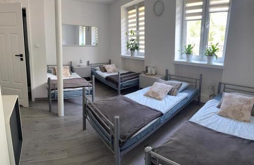 Zyrardow House | Pokoje noclegowe