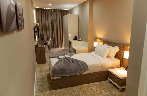 Polana Cimento A Hotel | Polana Plaza Hotel