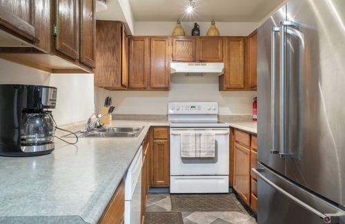 Sand Lake House | Polar Bear Den - Close to Airport, centrally located W/BBQ ; private entrance
