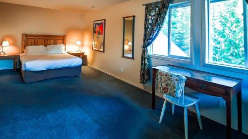 East Kootenay Apartment | Polar Peak Chalet by Fernie Lodging Company