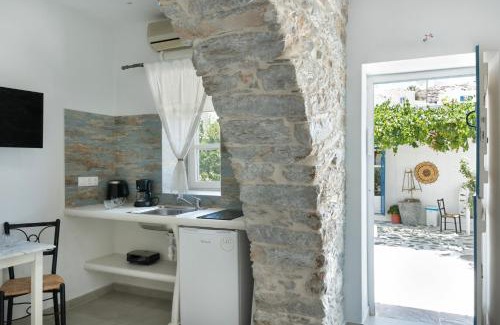 Amorgos Town Apartment | Politimis Studio N6
