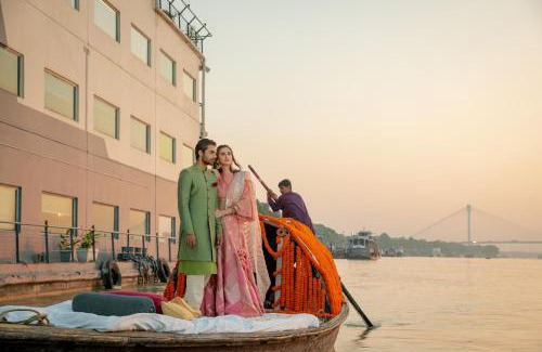 Kolkata Hotel | Polo Floatel Kolkata