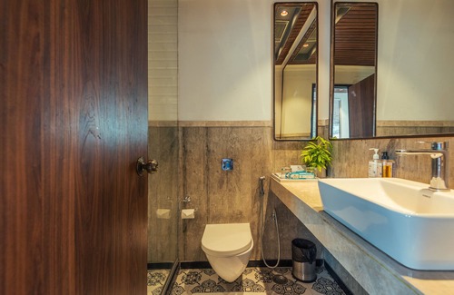Kolkata Hotel | Polo Floatel Kolkata