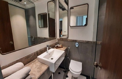 Kolkata Hotel | Polo Floatel Kolkata