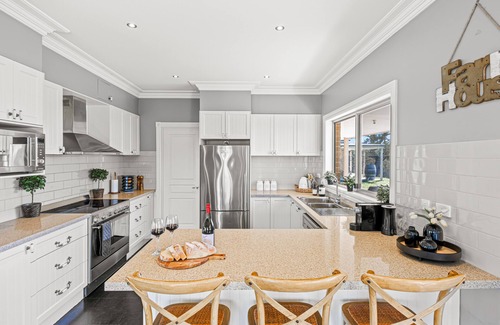 Kilmore East House | Poloma Farm Stay - Scenic Country Escape