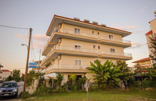 Olymbiaki Akti Apartment | Polymnia Studios