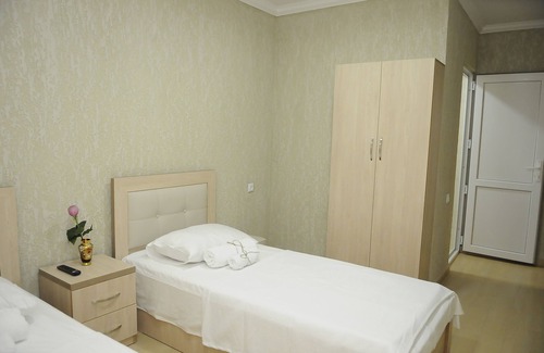 Kutaisi Hotel | Pomegranate - Double/Twin Room 1