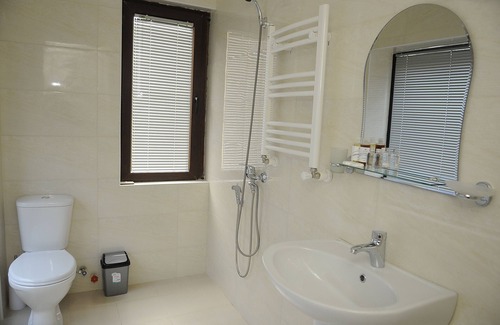 Kutaisi House | Pomegranate - Double/Twin Room 3