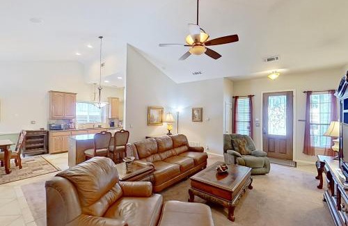 Cedar Park House | Pomegranate Leisure