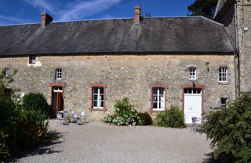 Saint-Come-du-Mont House | Pommiers - Chateau Bellenau holiday accomodation