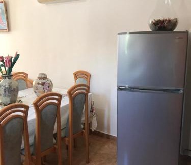 Pomos House | Pomos Small Sunny House