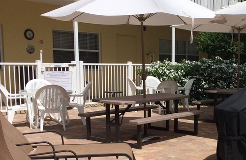Harbor Village Condo | Pompano Beach Fort Lauderdale Brentwood Condo 10 minute walk to the Beach