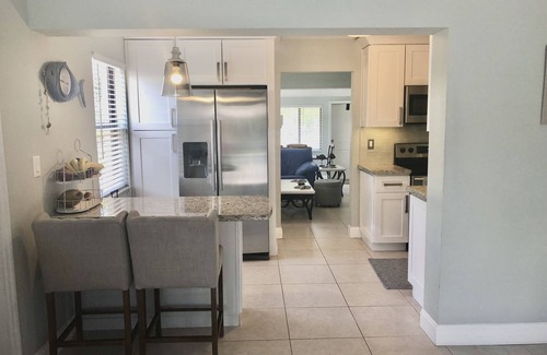 Harbor Village House | Pompano Beach House 5 min. from the Ocean. Heated salt water pool