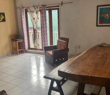 Emiliano Zapata Apartment | Pompeian Pizza