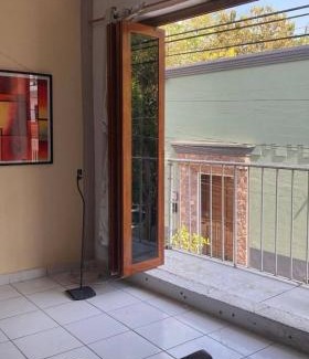 Emiliano Zapata Apartment | Pompeian Pizza