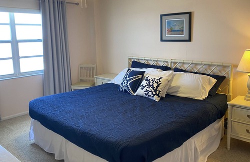 New Smyrna Beach Apartment | Ponce de Leon Towers 2/2 Ocean Front Unit 604