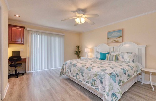 St. Augustine Beach Condo | Ponce Landing #40 Ocean front property pool view condo one car garage