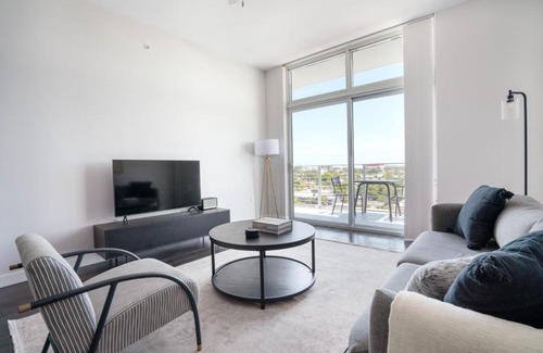 Poinciana Park Apartment | Ponciana Park 1br w gym wd pool steps to WF MIA-72