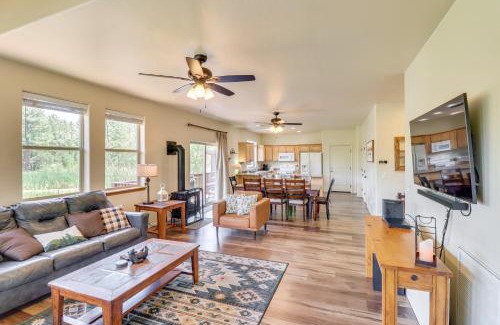 Pinetop-Lakeside House | Pond Access and Private Dock Lakeside Cabin