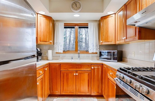 Hammondsport House | Pond Cottage: "Private Pond + Pet Friendly + Close to Wineries!"