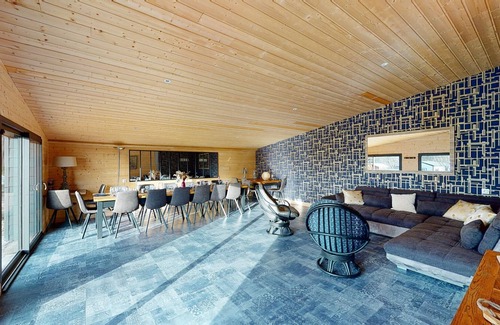 Le Parc House | Pond-side property, games room, Tiny House, sea & Mont-St-Michel
