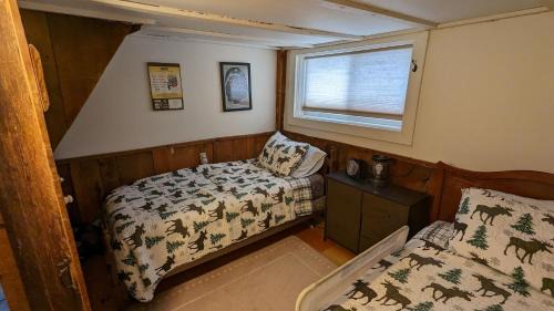 Chittenden House | Pond View Cabin
