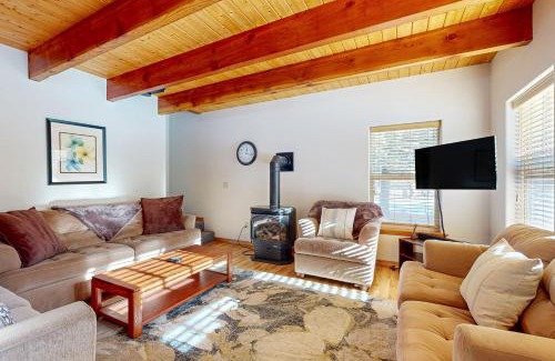 La Pine House | Ponderosa Pines Retreat