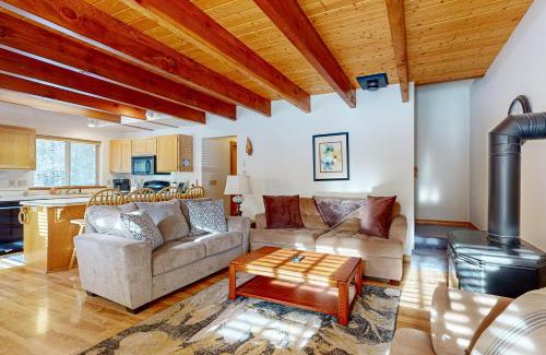 La Pine House | Ponderosa Pines Retreat