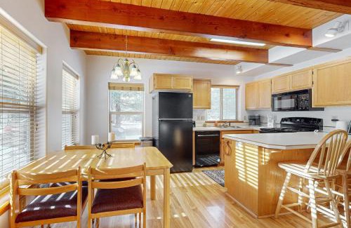 La Pine House | Ponderosa Pines Retreat