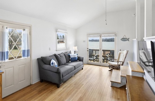 Mount Mourne House | Ponderosa Pointe | Boathouse| Sleeps 15 | Game Room