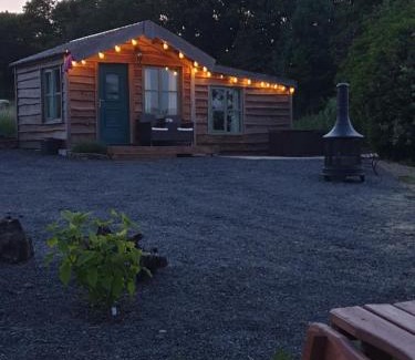 Brazzacott Ski Chalet | Pondside Cabin