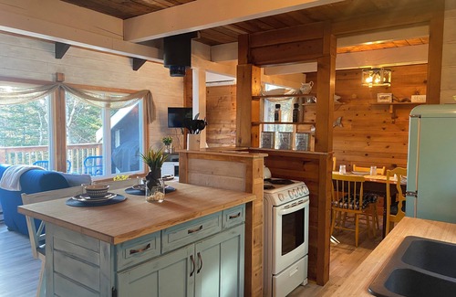 Tors Cove Cabin | Pondside Haven