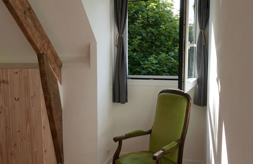 Piegut-Pluviers Apartment | Pondside healthy lodging in lively Piégut-Pluviers
