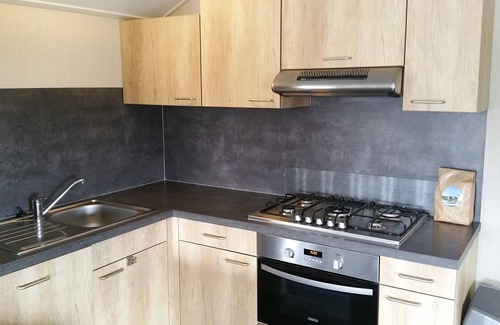 Bant Ski Chalet | Pondside Stay w/Kitchen