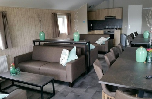 Bant Ski Chalet | Pondside Stay w/Kitchen