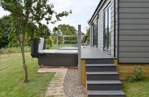 Bradninch House | Ponsford Ponds Jacks Shepherd Hut - Bcponhut
