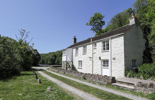 Lanteglos Cottage | Pont Quay Cottage, Fowey, edge of the tidal creek