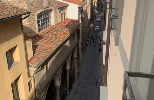 San Giovanni Apartment | Ponte Vecchio-Dimora Confort Peonia
