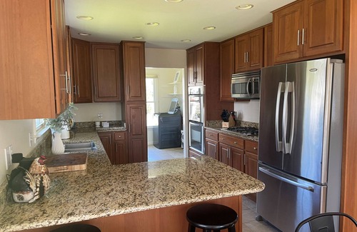 Deep Hole House | PonyTime - 4BR WATERFRONT home in Oyster Bay. Dock,decks,Hot Tub,NO LINENS