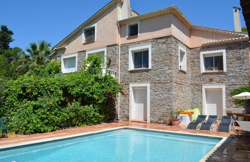 Saint-Raphael House | Pool + 10 min walk to the beach