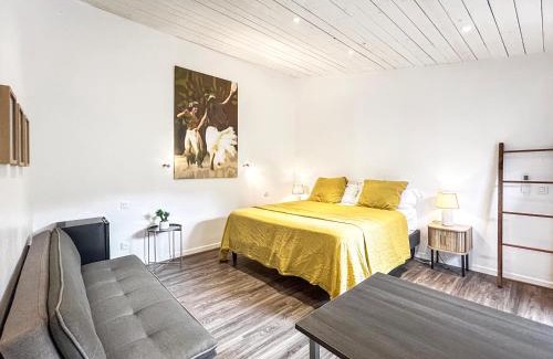 Vaiare House | POOL AC King Bed Cozy Rooms - Villa Vaiaire
