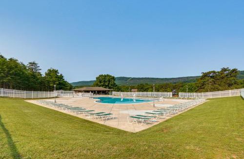 The Woods House | Pool Access Peaceful Cabin in The Woods Resort!